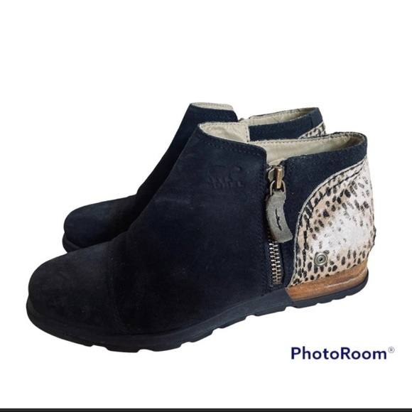 Sorel Women's Major Low Ankle Zip
Leopard Print Bootie - Picture 3 of 7